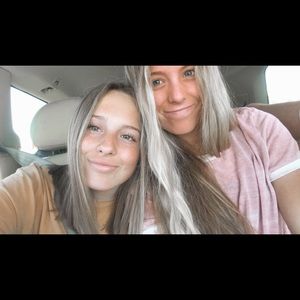 Meet your Posher, Hannah and reba